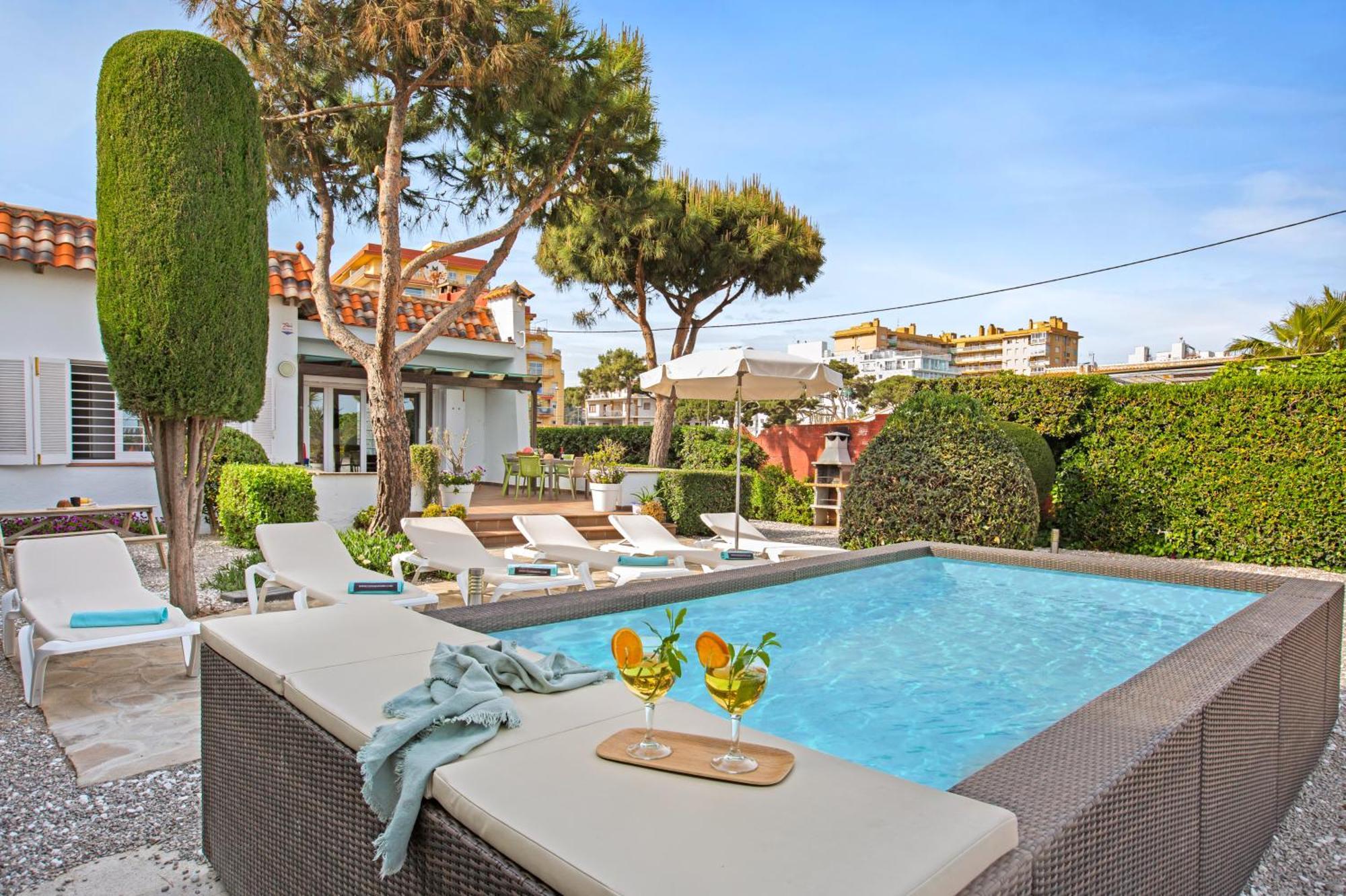 Villa Erika Beach House Malgrat de Mar Exterior photo